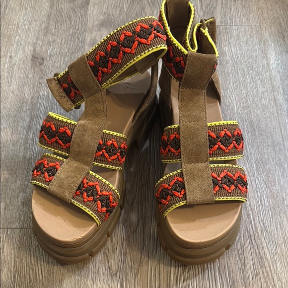 Stylish Brown and Red Women's Sandals - Picture 1 of 6